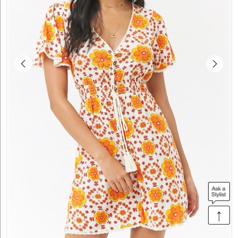 ✌️🏵🧡NWT Super cute 70s style dress